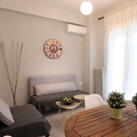 Pale Coloured Apt In Athens Historic Centre Екстериор снимка