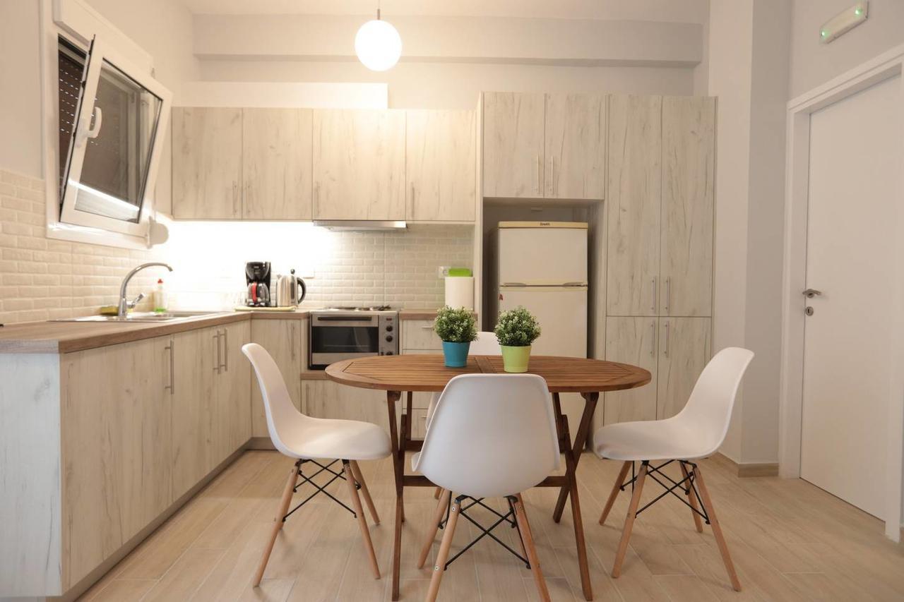 Pale Coloured Apt In Athens Historic Centre Екстериор снимка