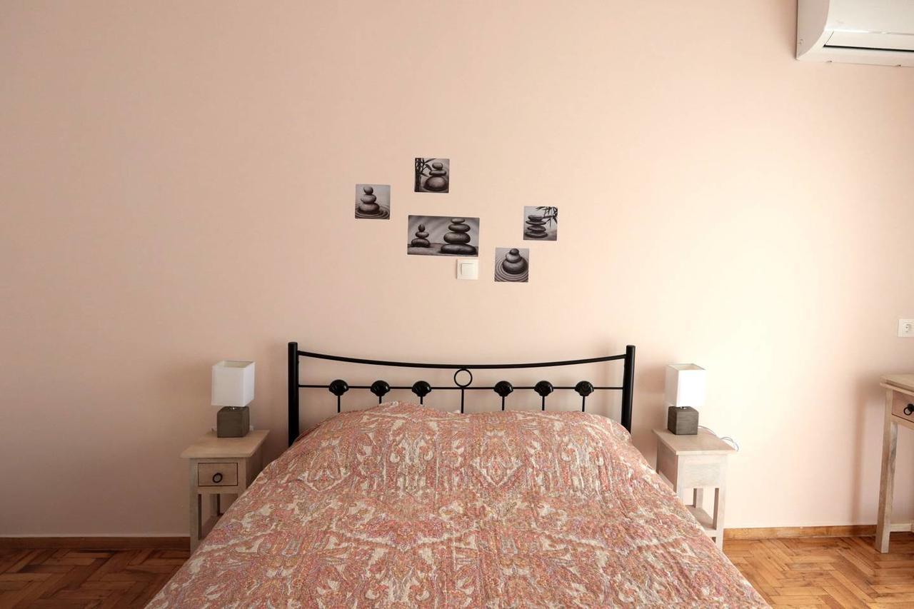 Pale Coloured Apt In Athens Historic Centre Екстериор снимка